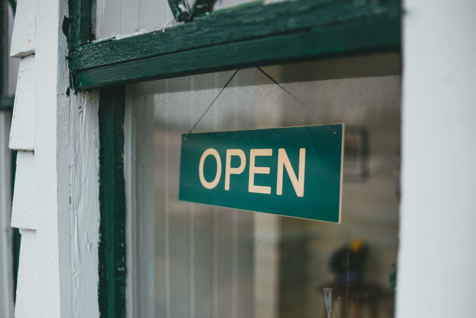 google business hours storefront open sign local search